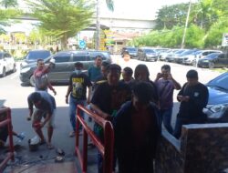 Tidur di Rumah Sang Bibi, Pelarian Fikri Terhenti