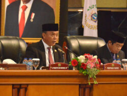 DPRD Resmi Umumkan Pemberhentian Gubernur Dan Wagub DKI Jakarta