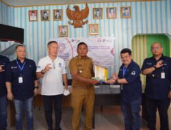 RAYAKAN ANNIVERSARY KE 9 TAHUN, OHM BANGUN 9 TOILET LAYAK PAKAI DI DESA KEDUNG DALEM, MAUK, TANGERANG