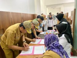 ASN Dan Honorer Kominfo Ikuti Tes Urine