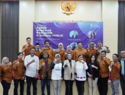 Ketua DPRD Provinsi Sumatera Selatan, Hj. R.A. Anita Noeringhati, SH., MH., Mengukuhkan Forum Jurnalis Parlemen (FJP) Periode 2023 – 2026