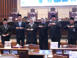 Gubernur HD Bersama Unsur Pimpinan DPRD Sumsel Tandatangani Nota Kesepakatan KUA-PPAS APBD 2024