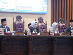 DPRD Provinsi Sumsel Mendengarkan Penjelasan Gubernur Terhadap Raperda APBD TA 2024