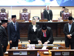 DPRD Dan Gubernur Sumsel Setujui Raperda APBD Prov. Sumsel TA 2024