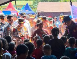 Kapolri Tinjau Pengungsian Korban Gempa NTT, Pastikan Penanganan Bencana Berjalan Optimal